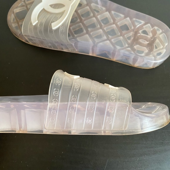 EUC Chanel CC Clear PVC Plastic Pool Sides size 37 w/dustbag fits 6/6.5 - Picture 10 of 12